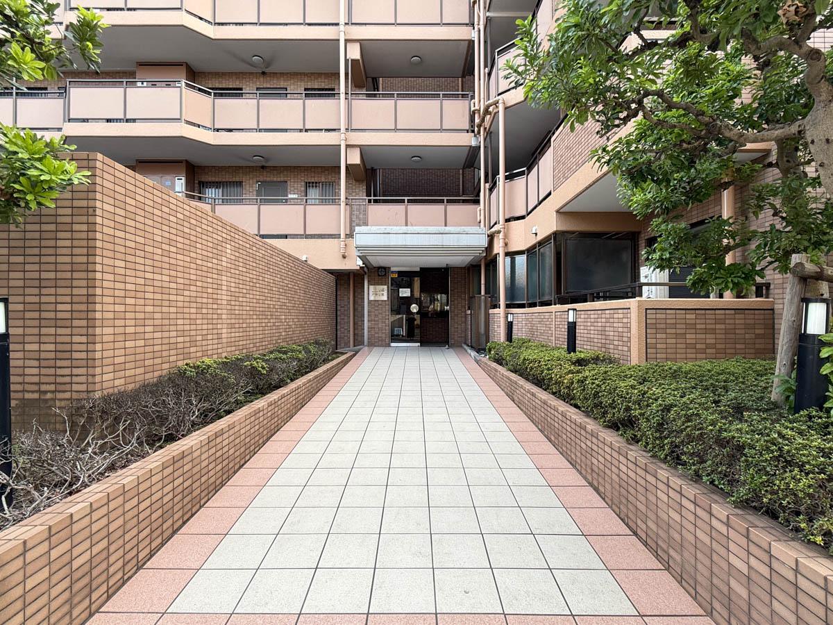 戸田市川岸の売買物件/エントランスのアプローチ