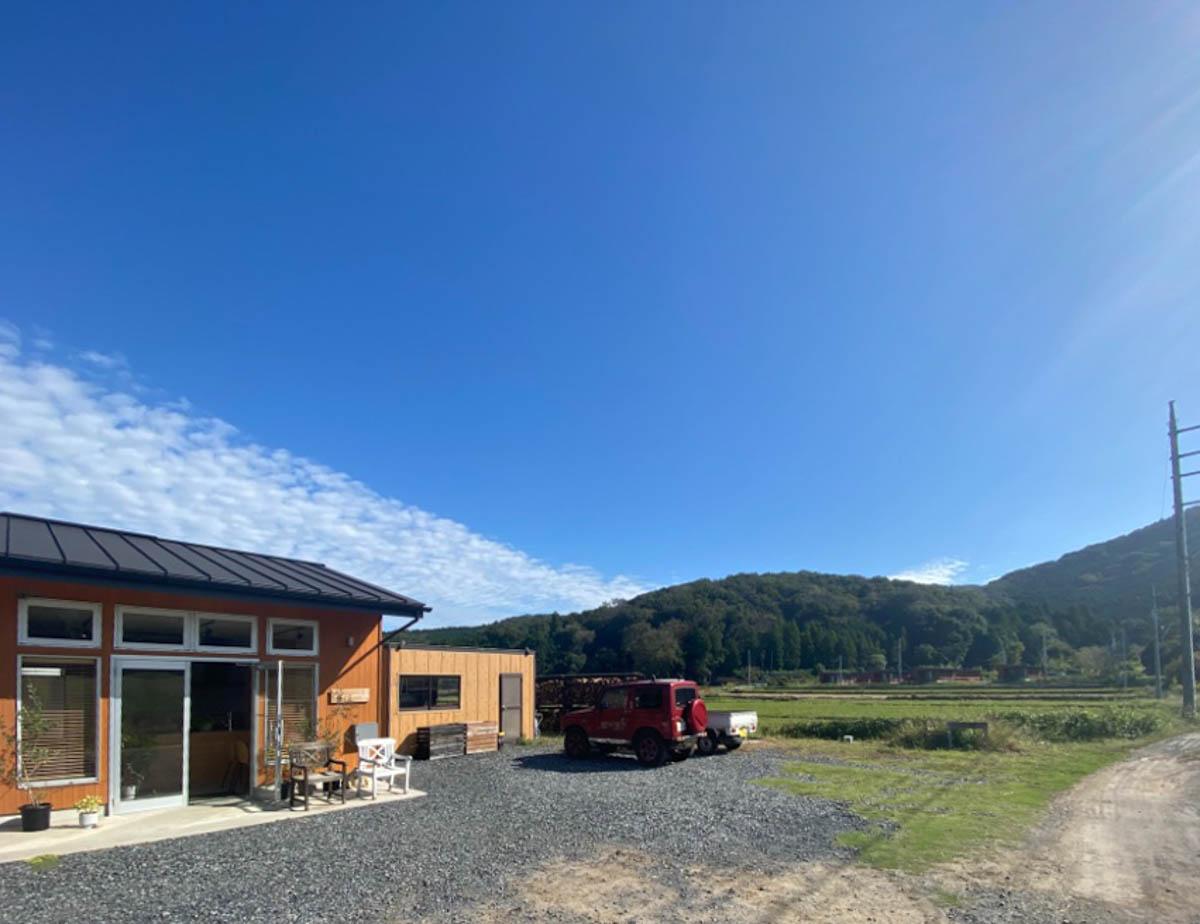 茨城県桜川市犬田の賃貸物件/写真はパン屋さんが入っている建物の右側部分。この区画は店舗として借りることができます