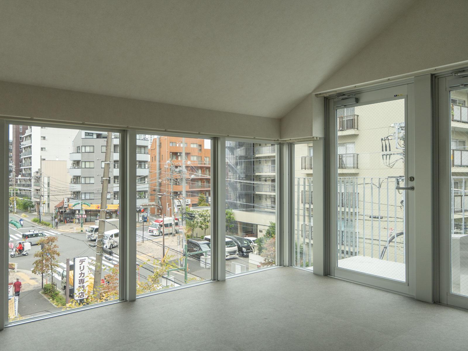 品川区南品川の賃貸物件/4A 二面採光で街に浮遊しているような開放感