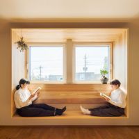 埼玉県新座市新堀1-14の売買物件/窓ベンチは標準仕様で、どの住戸にも1箇所配置されます（参考写真）