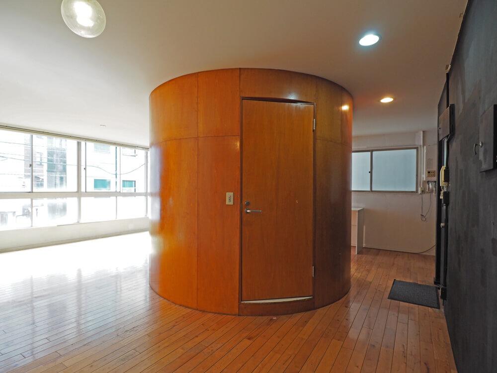 中央区東日本橋の賃貸物件/この中に水回りがあります