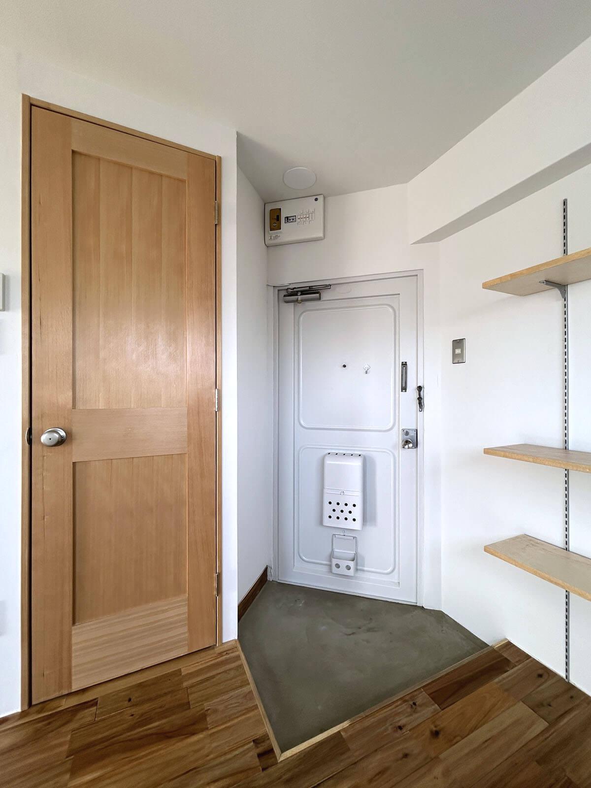 杉並区和田の賃貸物件/4A: すてきな扉の先はバストイレ