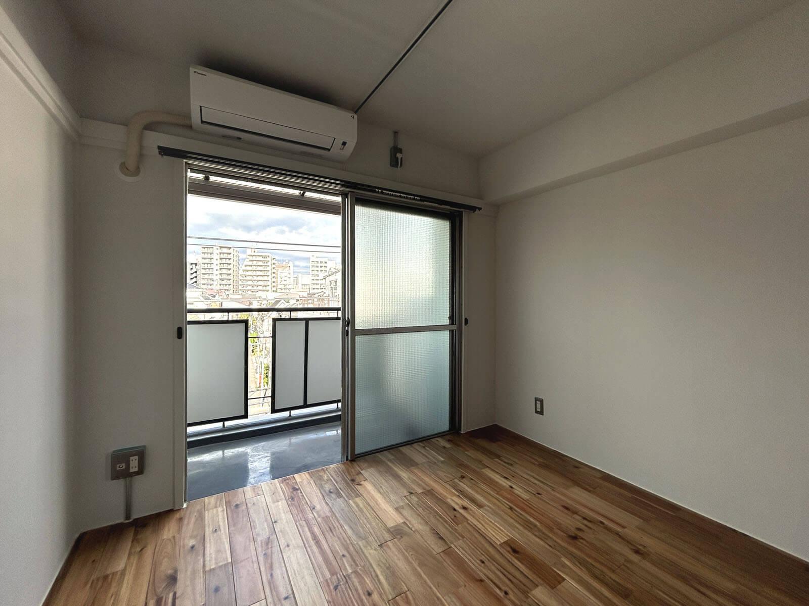 杉並区和田の賃貸物件/4B: 北向きですが2面に窓があるせいか暗いというほどでもなく