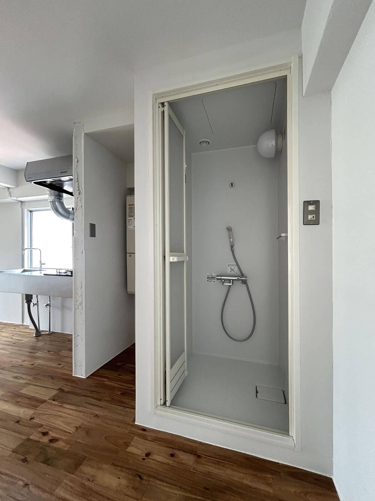 杉並区和田の賃貸物件/4B: シャワーとトイレが別室です