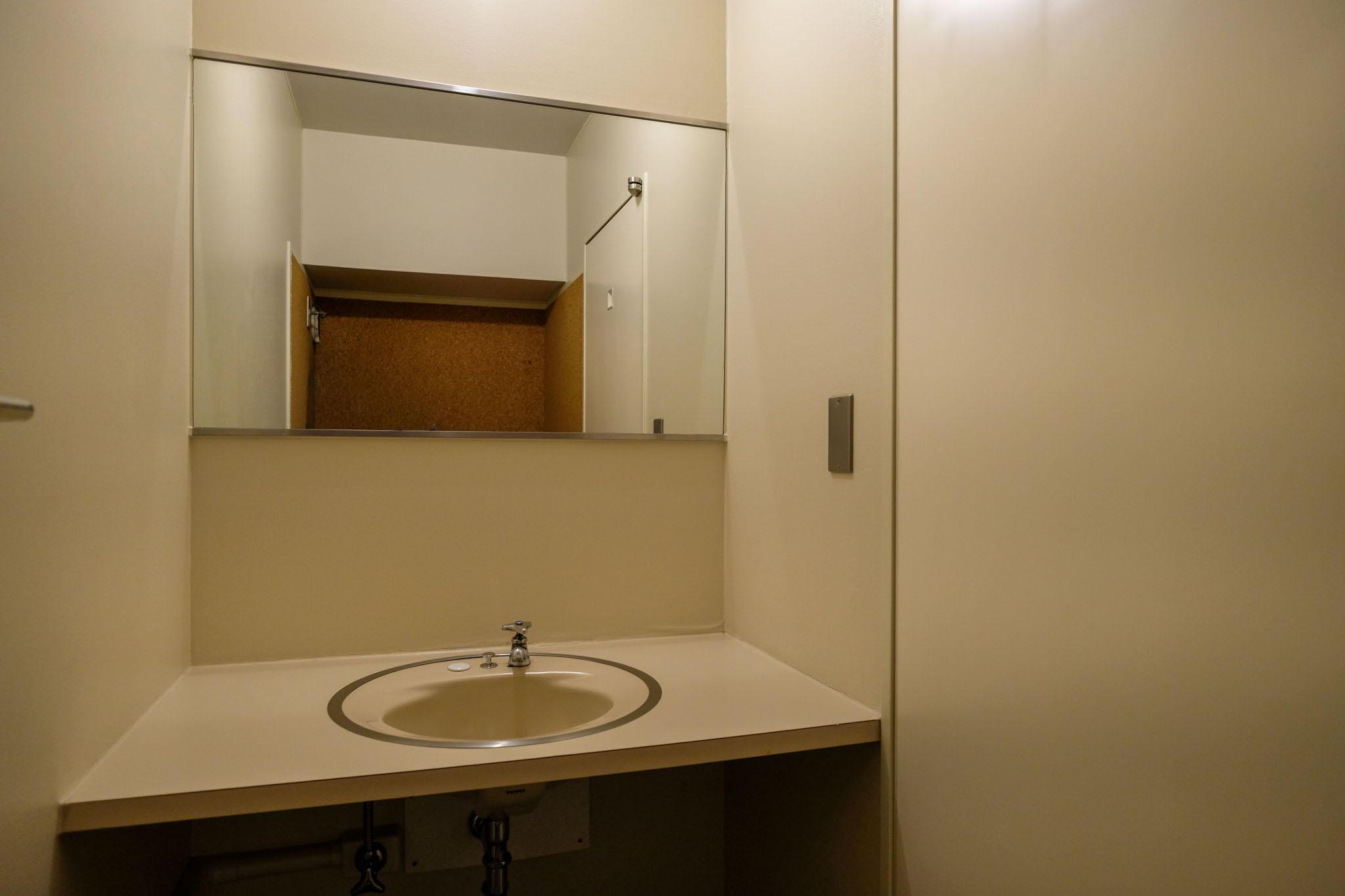 渋谷区千駄ヶ谷の賃貸物件/1階トイレの洗面