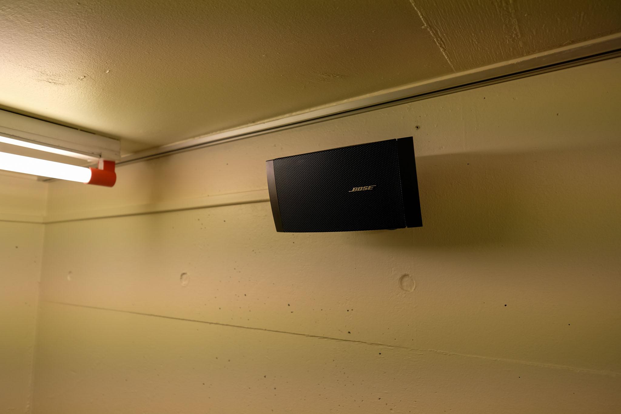 渋谷区千駄ヶ谷の賃貸物件/「BOSE」スピーカー　※残置物扱い