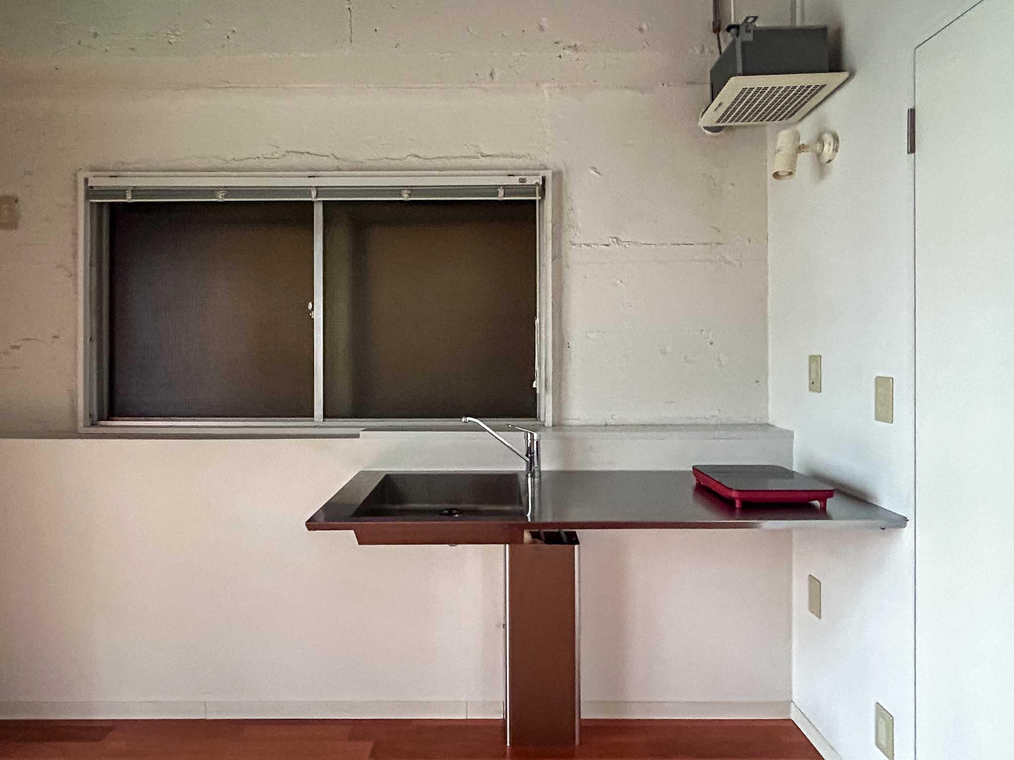 豊島区南大塚の賃貸物件/すっきりしたつくりのステンレスキッチン