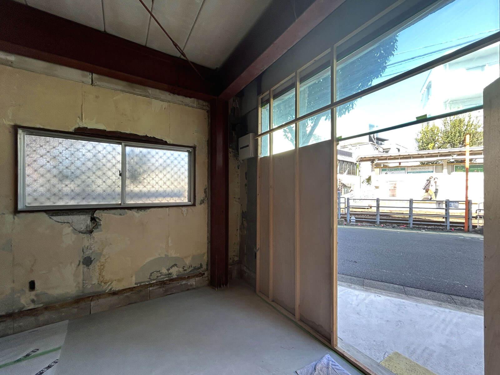 世田谷区世田谷の賃貸物件/1-1：入口は全面ガラス張りにすると気持ちがよさそう