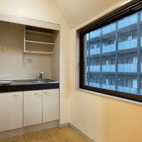 中野区中野の賃貸物件/電気コンロのキッチン