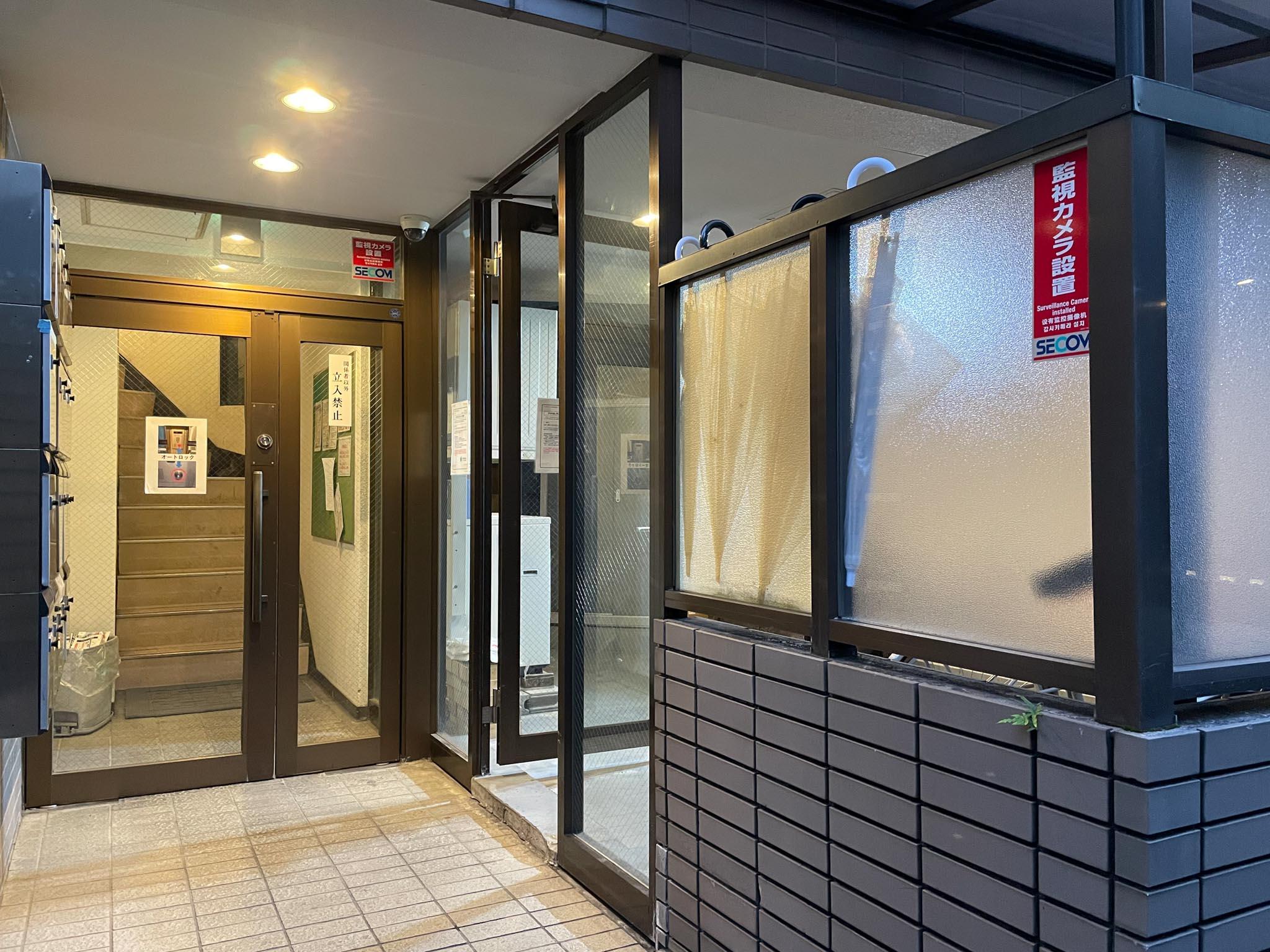 中野区中野の賃貸物件/エントランス