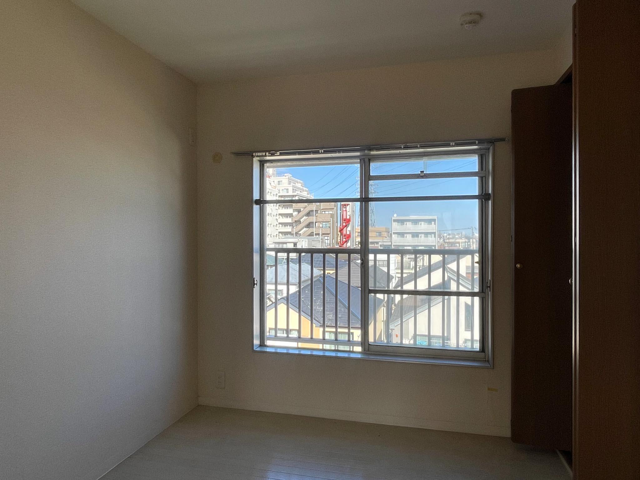 武蔵野市吉祥寺南町の賃貸物件/4.8畳の洋室は、シンプルに寝室に