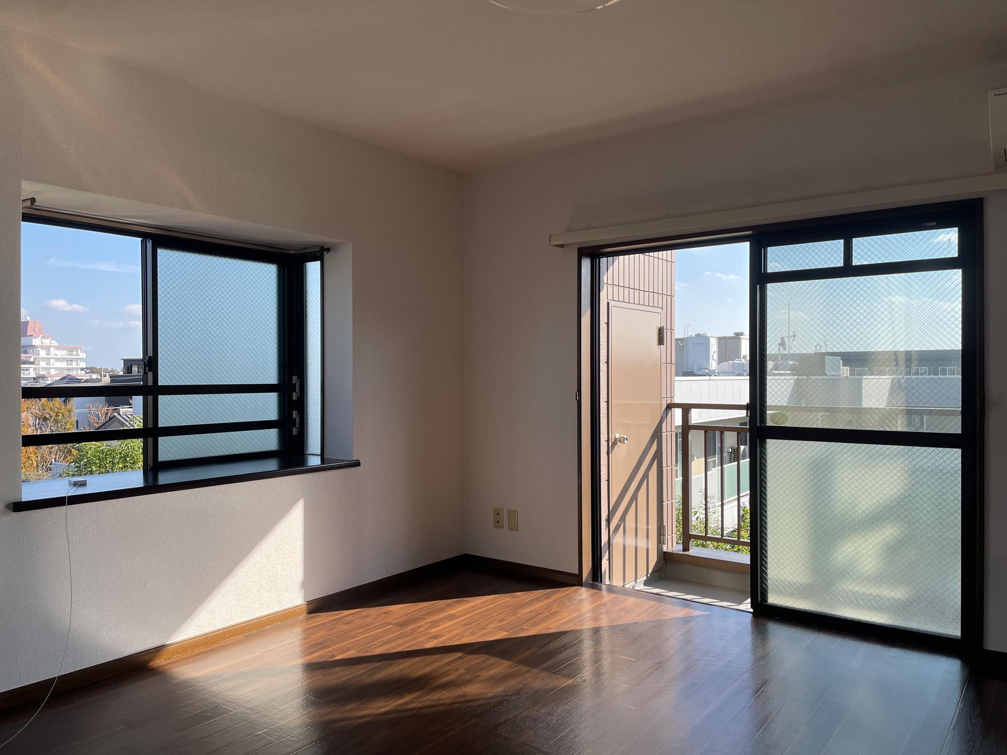 練馬区中村の賃貸物件/キッチン前、ここが一番のぽかぽかスポットです