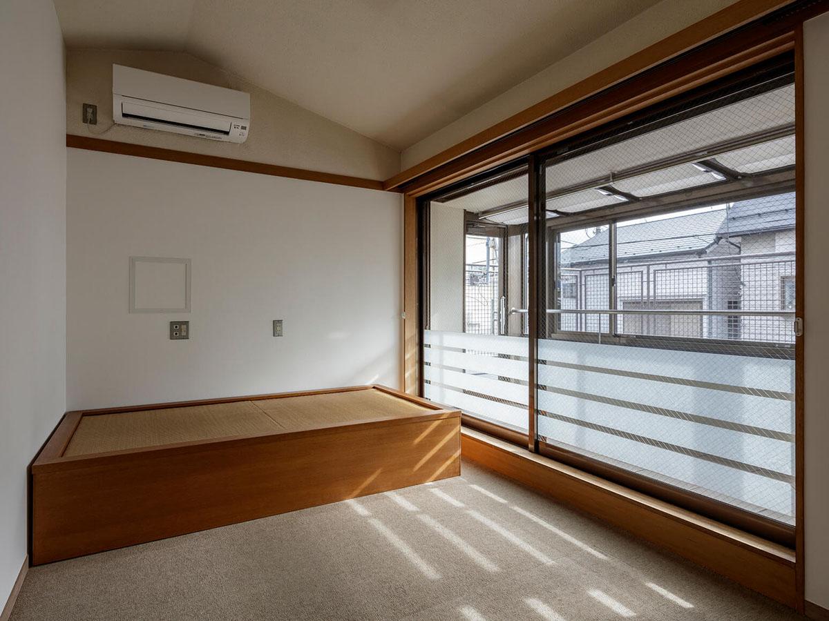 杉並区今川の賃貸物件/room1 / サンルームがついていて庭まで直接下りられます