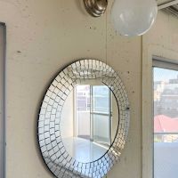 世田谷区瀬田の賃貸物件/かわいらしい鏡と照明