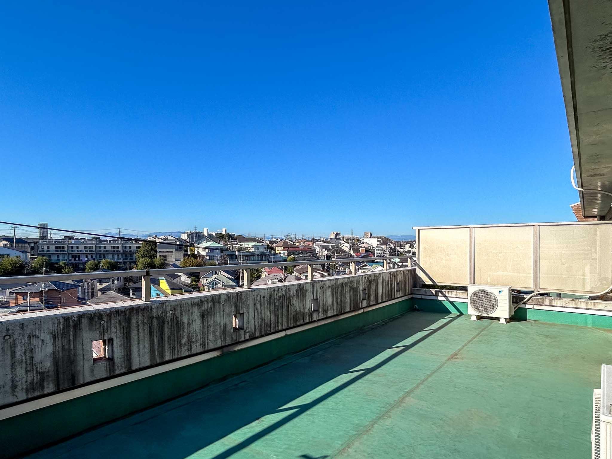 三鷹市中原の賃貸物件/高台から望む、気持ちのいい眺望。広いルーフバルコニーで何をしよう？