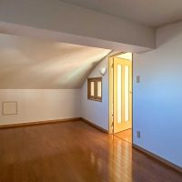 三鷹市中原の賃貸物件/2階：西側の洋室