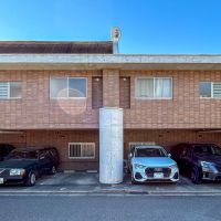 三鷹市中原の賃貸物件/駐車場。空きはありますが、幅が2.2mほどと狭めです