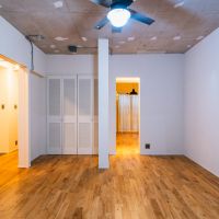 横浜市港北区箕輪町の売買物件/引き戸で仕切る回遊動線の洋室（ROOM3）