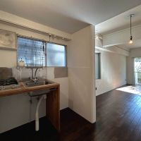 杉並区和田の賃貸物件/角部屋で窓が3つ、風が通るのがうれしいです