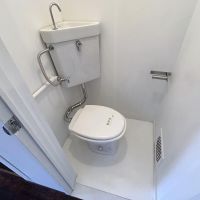 杉並区和田の賃貸物件/昭和なサイズ感がなつかしいトイレ