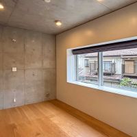 世田谷区世田谷の賃貸物件/2階：8.4帖ほどの洋室