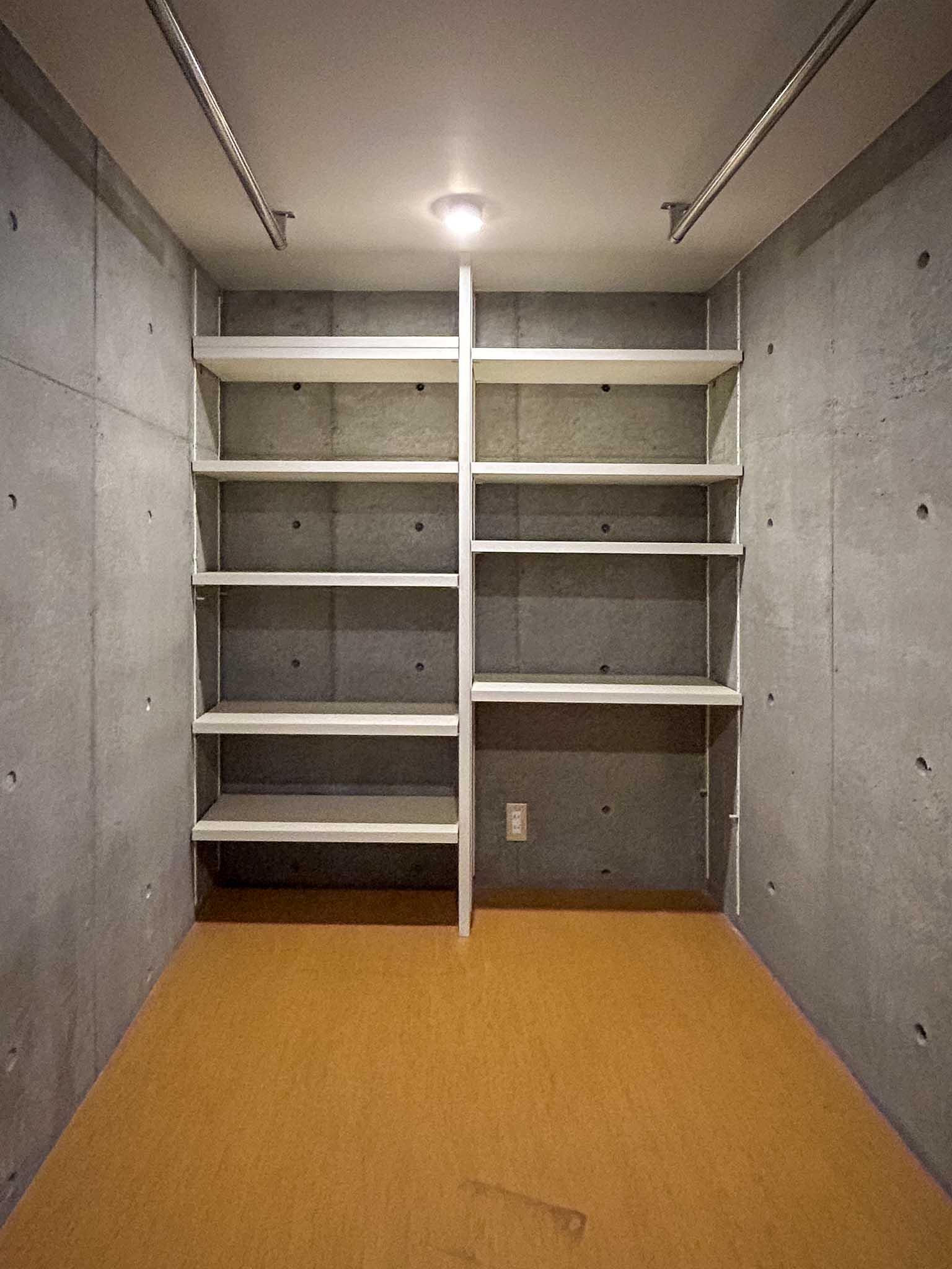 世田谷区世田谷の賃貸物件/3階：ウォークインクローゼット