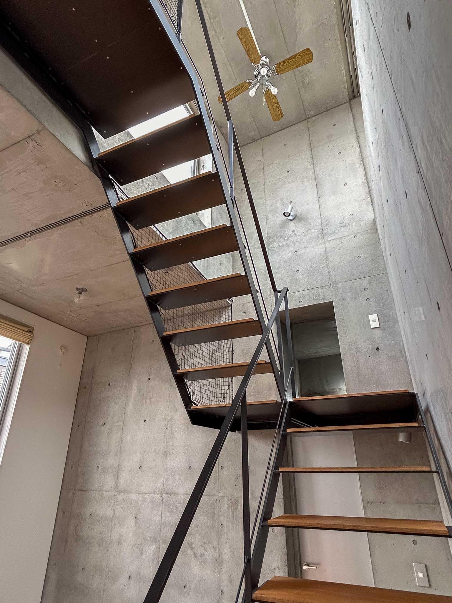 世田谷区世田谷の賃貸物件/階段