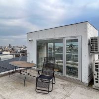 世田谷区世田谷の賃貸物件/屋上：ゆったりと使える北側のスペース