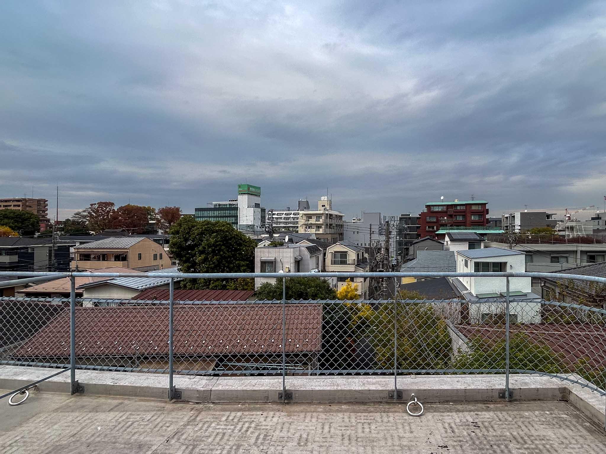 世田谷区世田谷の賃貸物件/屋上：低層の建物が多く、見晴らしがいい