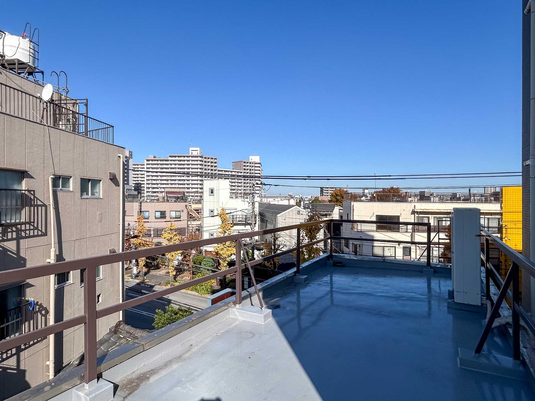 墨田区東向島の賃貸物件/屋上。空が広くて気持ちいいです