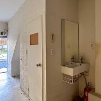 墨田区東向島の賃貸物件/1階：トイレと洗面台