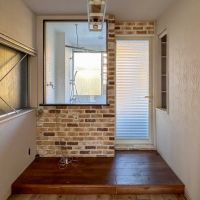 墨田区東向島の賃貸物件/2階：北東側にある扉の先に浴室があります