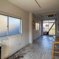 墨田区東向島の賃貸物件/3階：ぐるっと四方向に窓があるため、明るいです