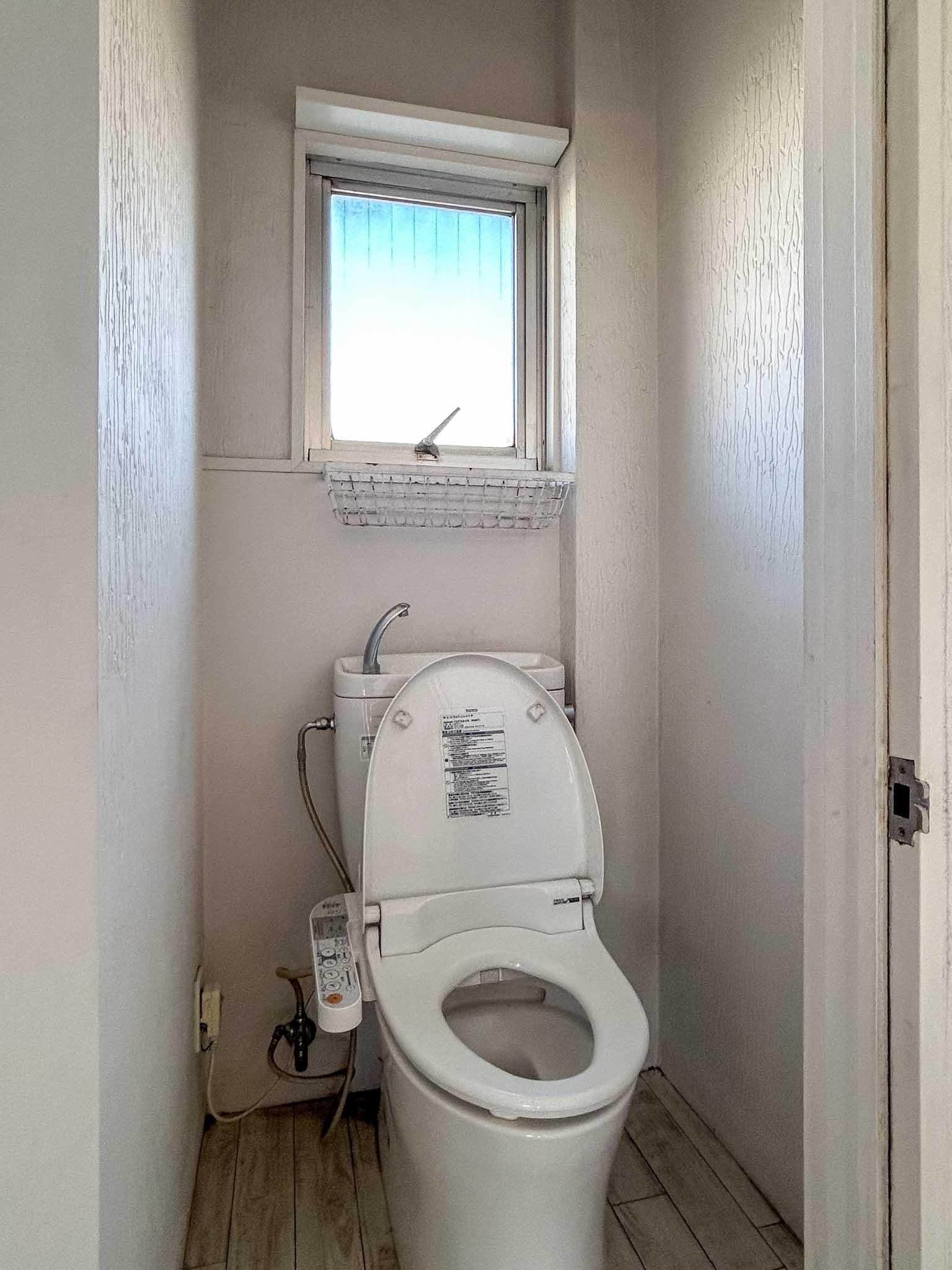 墨田区東向島の賃貸物件/3階：ウォシュレットトイレ