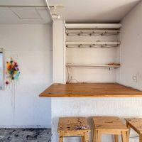 墨田区東向島の賃貸物件/3階：階段上部を有効活用した机