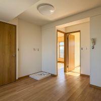 世田谷区代田の賃貸物件/明るいキッチンから各居室へつながる