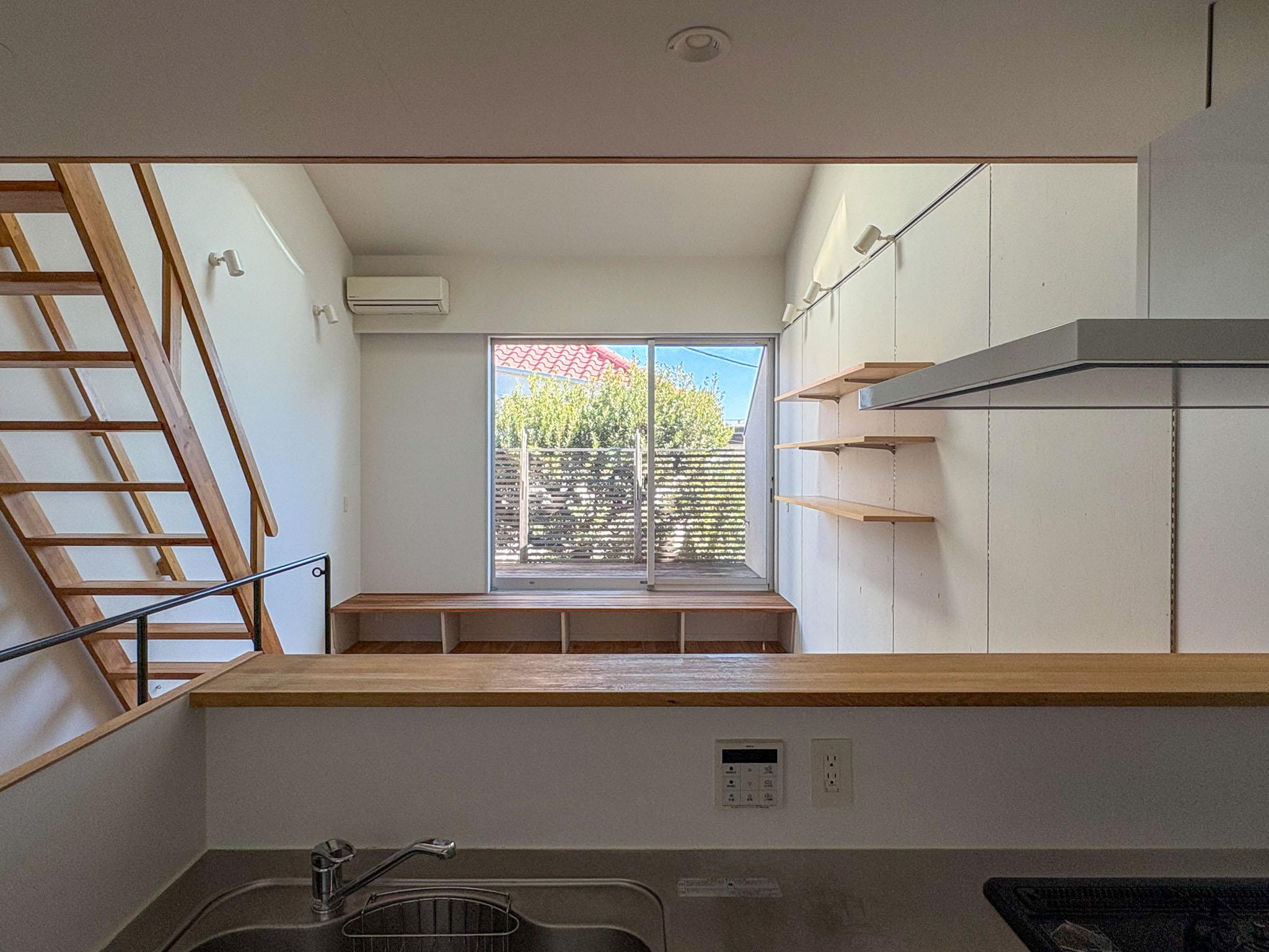 杉並区井草の賃貸物件/キッチンからのアングル