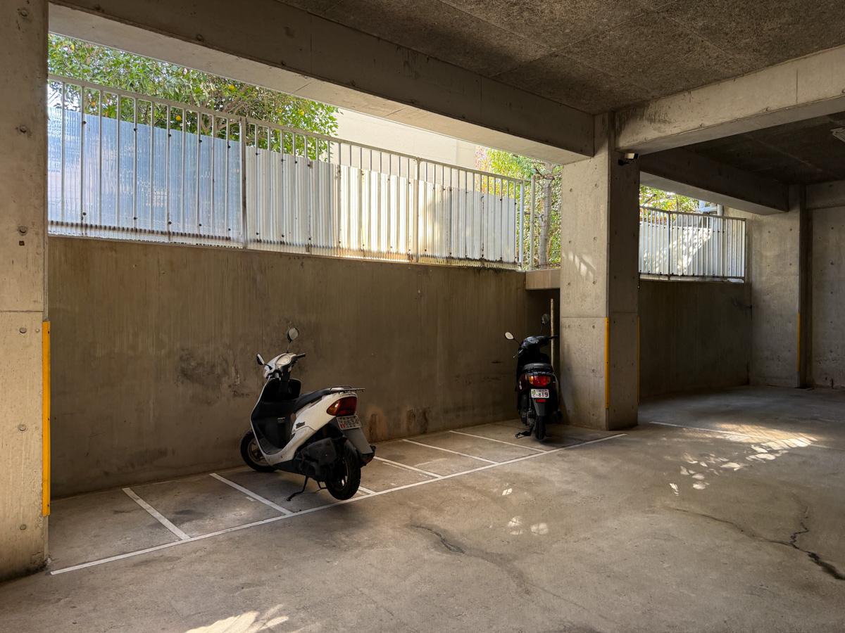 川崎市高津区蟹ケ谷の売買物件/バイク置き場もあり。月額1,000円、空きあり