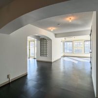 渋谷区神宮前の売買物件/キッチン側から見たリビング