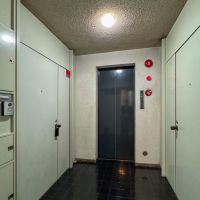 渋谷区神宮前の売買物件/玄関前の共用部