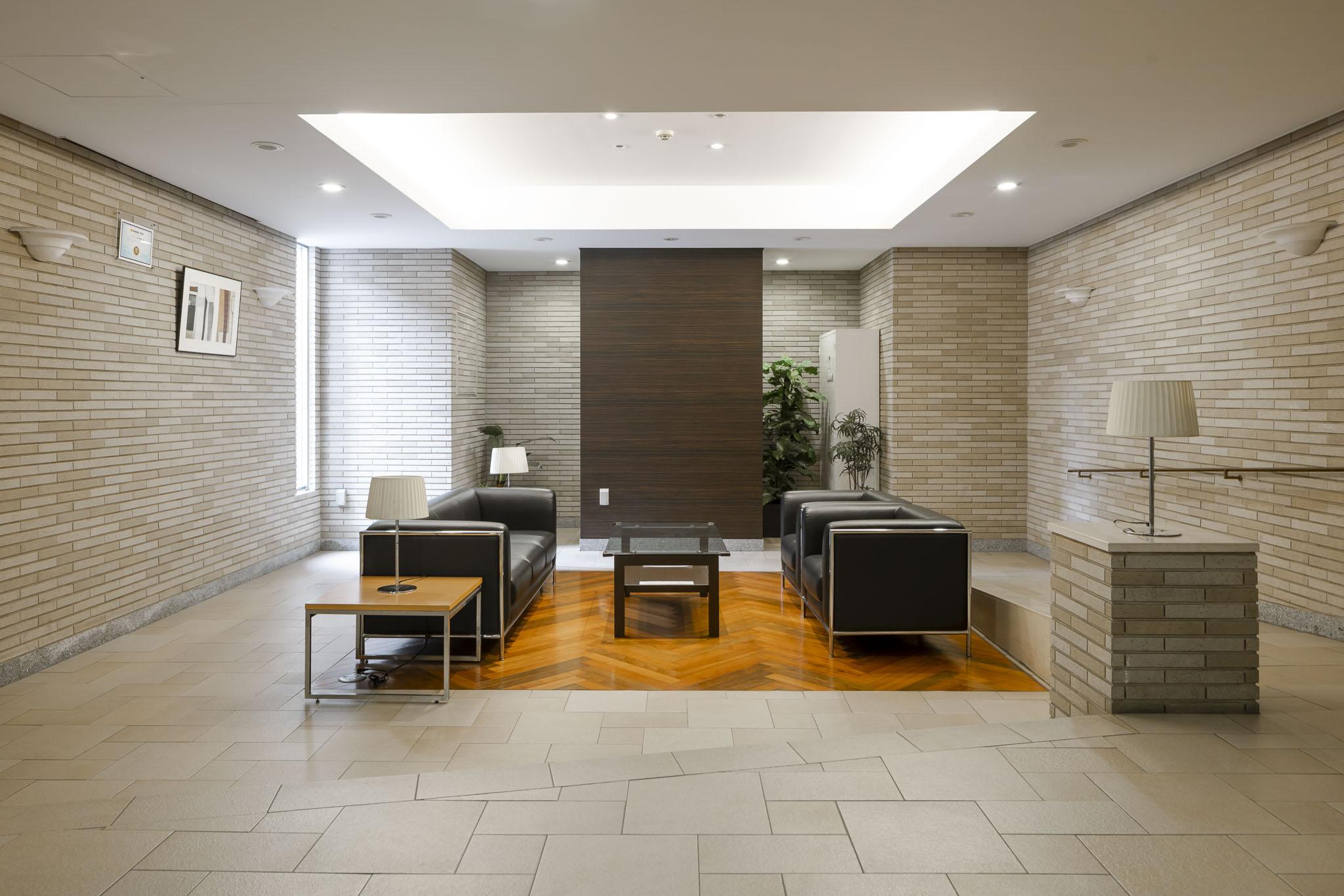 足立区東和の売買物件/エントランスホール