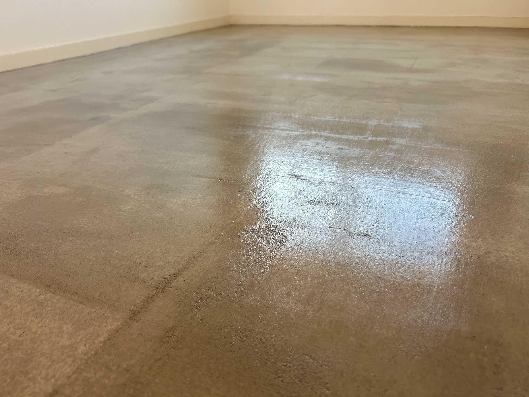 世田谷区玉川台の賃貸物件/モルタル仕上げの床