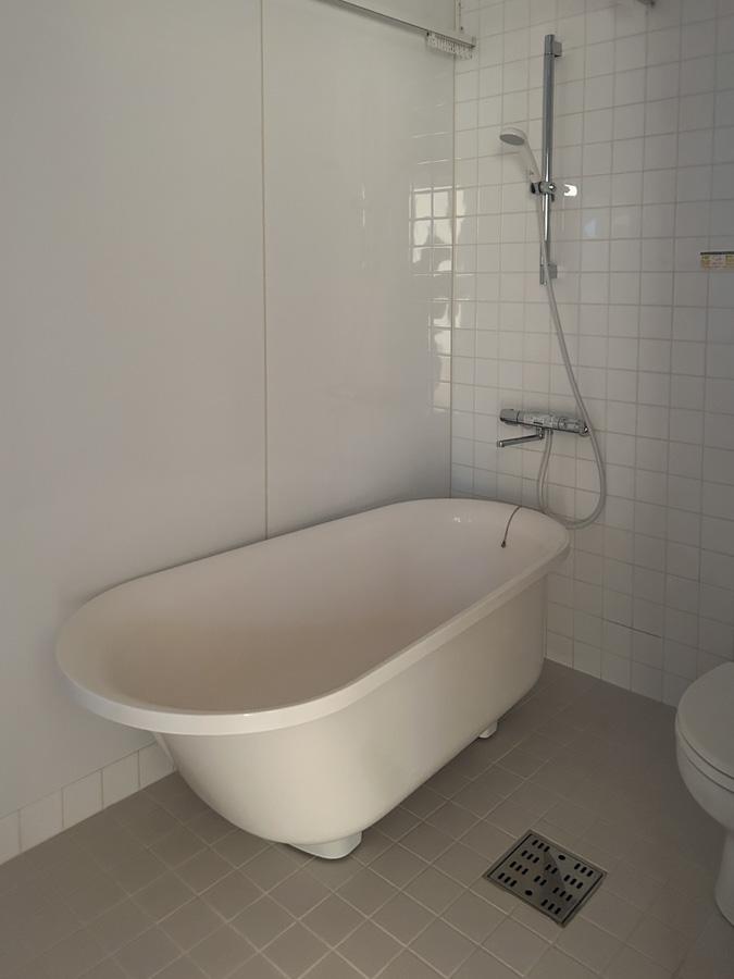 品川区北品川の賃貸物件/バスルーム。トイレが隣接しています。