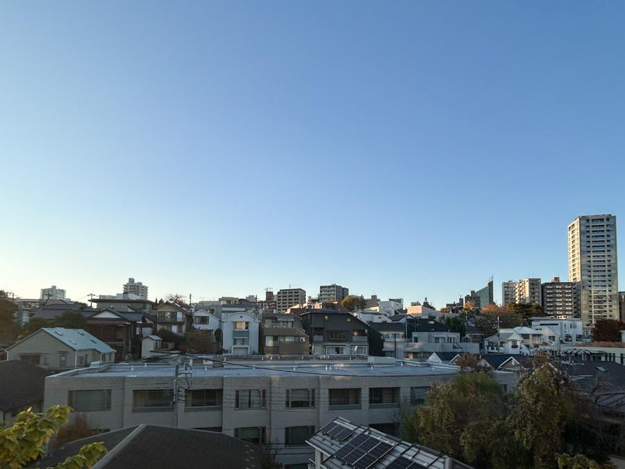 品川区北品川の賃貸物件/眺望。１階とは思えないほどの抜けがあります。