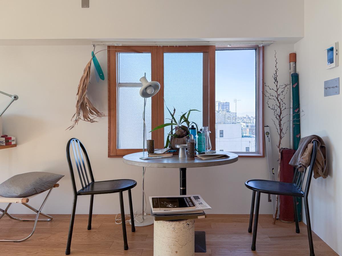 世田谷区池尻の賃貸物件/ダイニングを窓辺に置くのが心地よさそう。窓を開けると見晴らしがいい
