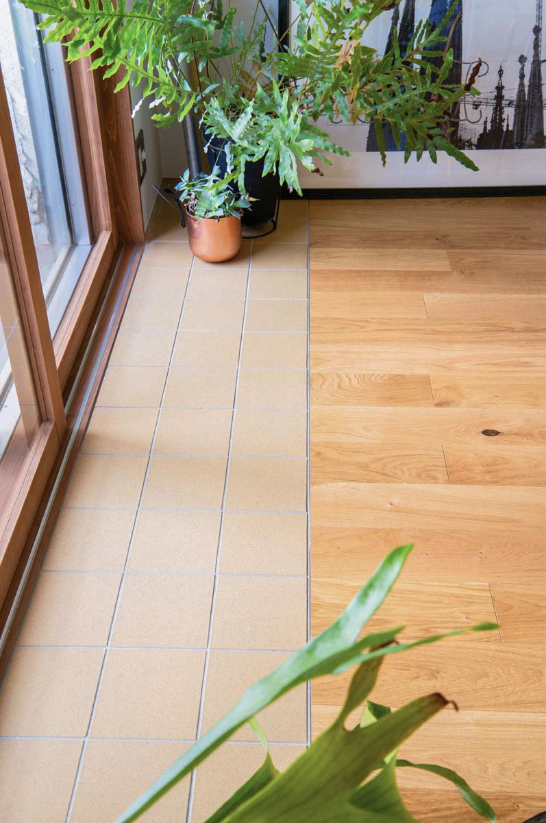 世田谷区池尻の賃貸物件/インナーテラスをアップで。タイルの色味、質感がとてもいい