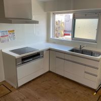 渋谷区富ヶ谷の賃貸物件/L字のキッチン。コンロはIHです