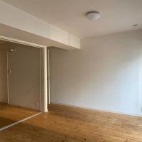 渋谷区富ヶ谷の賃貸物件/10.8畳洋室：隣の4.2畳洋室と繋げて、広く使うのもオススメです