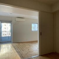 渋谷区富ヶ谷の賃貸物件/4.2畳洋室：奥からのアングル