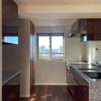 江戸川区篠崎町の賃貸物件/キッチンスペース。サイドにも窓があります